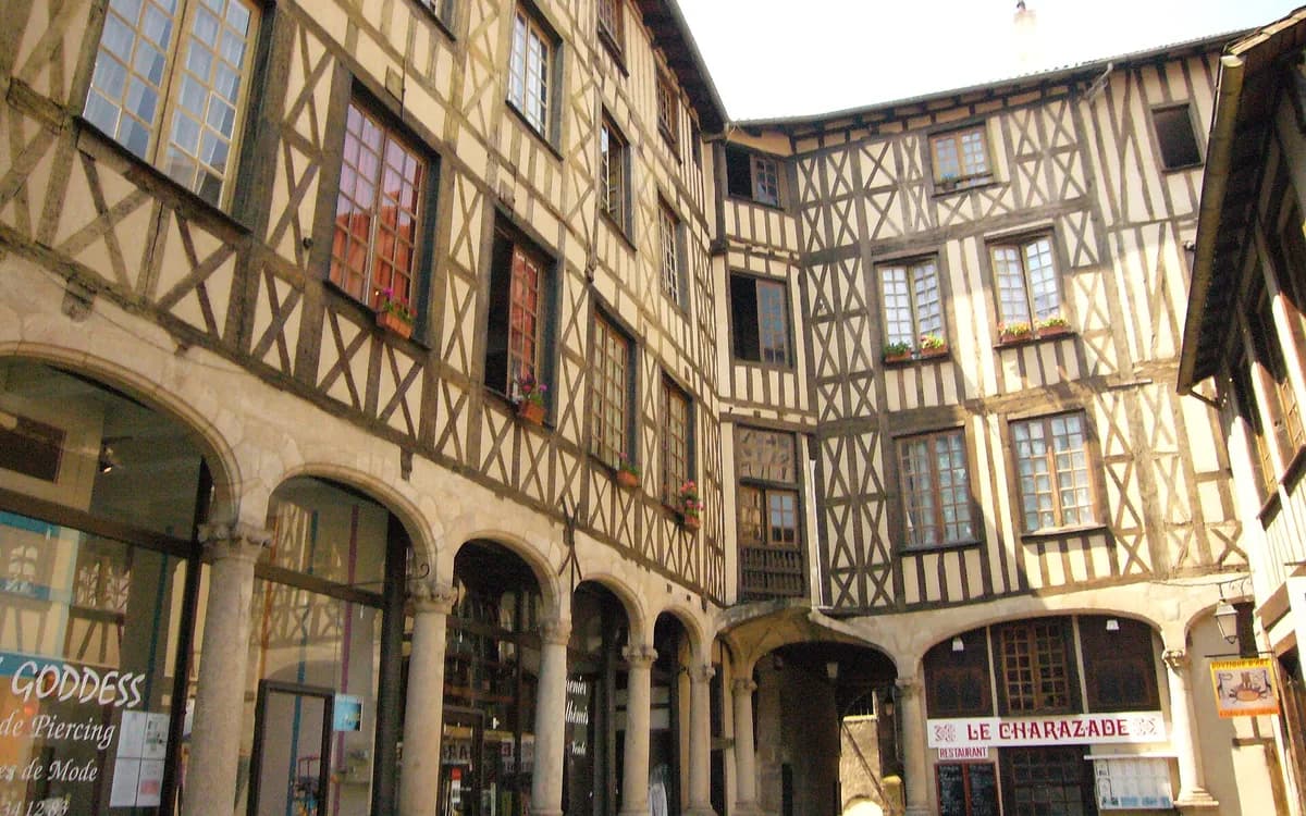 Limoges, Nouvelle-Aquitaine — jeu de piste à Limoges