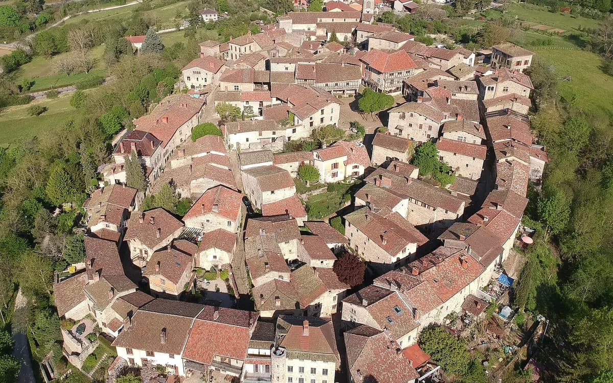 Pérouges, Auvergne-Rhône-Alpes — jeu de piste à Pérouges