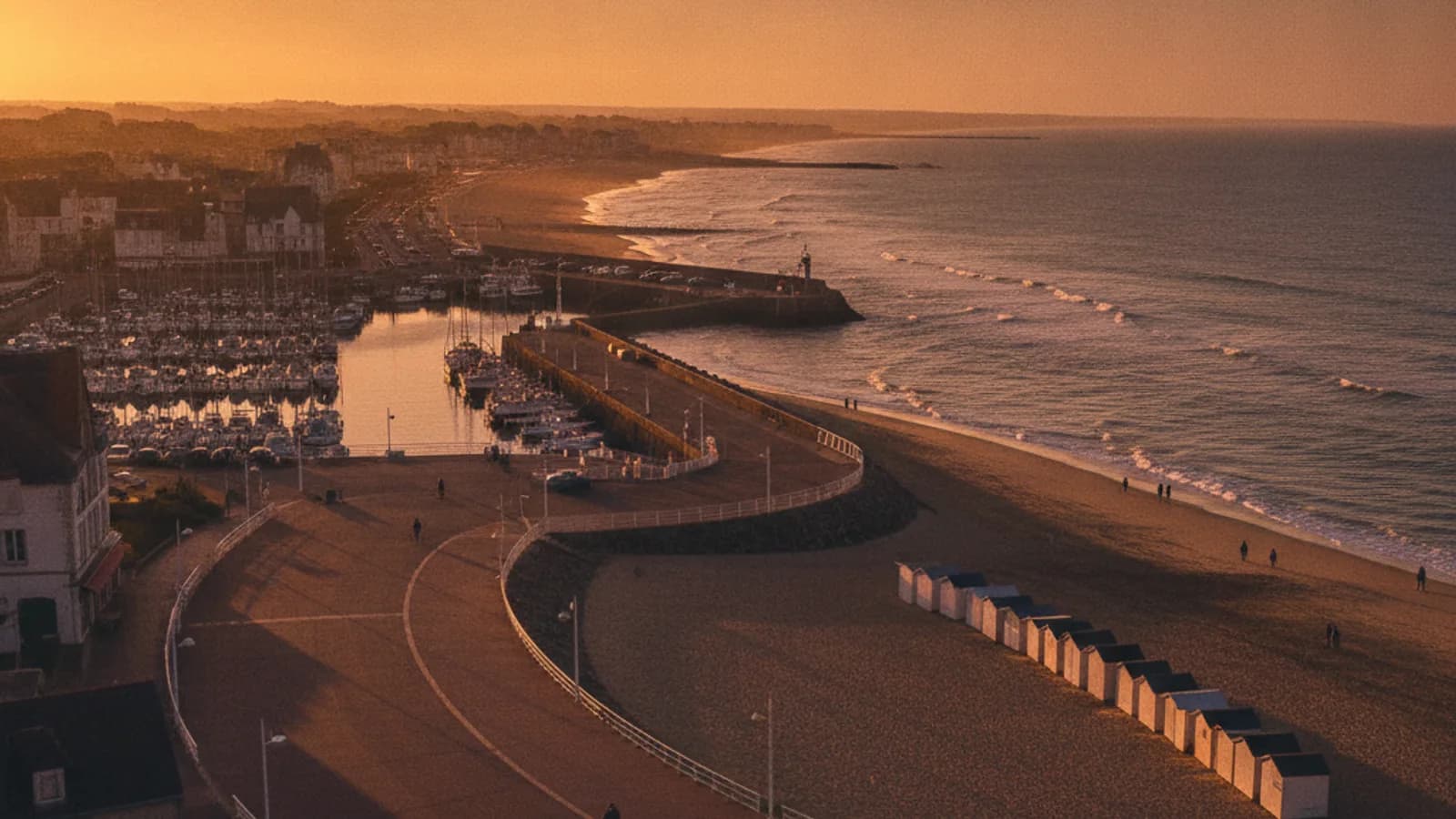 Jeu de piste & escape game outdoor à Les Sables-d'Olonne : Les Sables-d'Olonne : Vagues d'Explorations et Vents du Large
